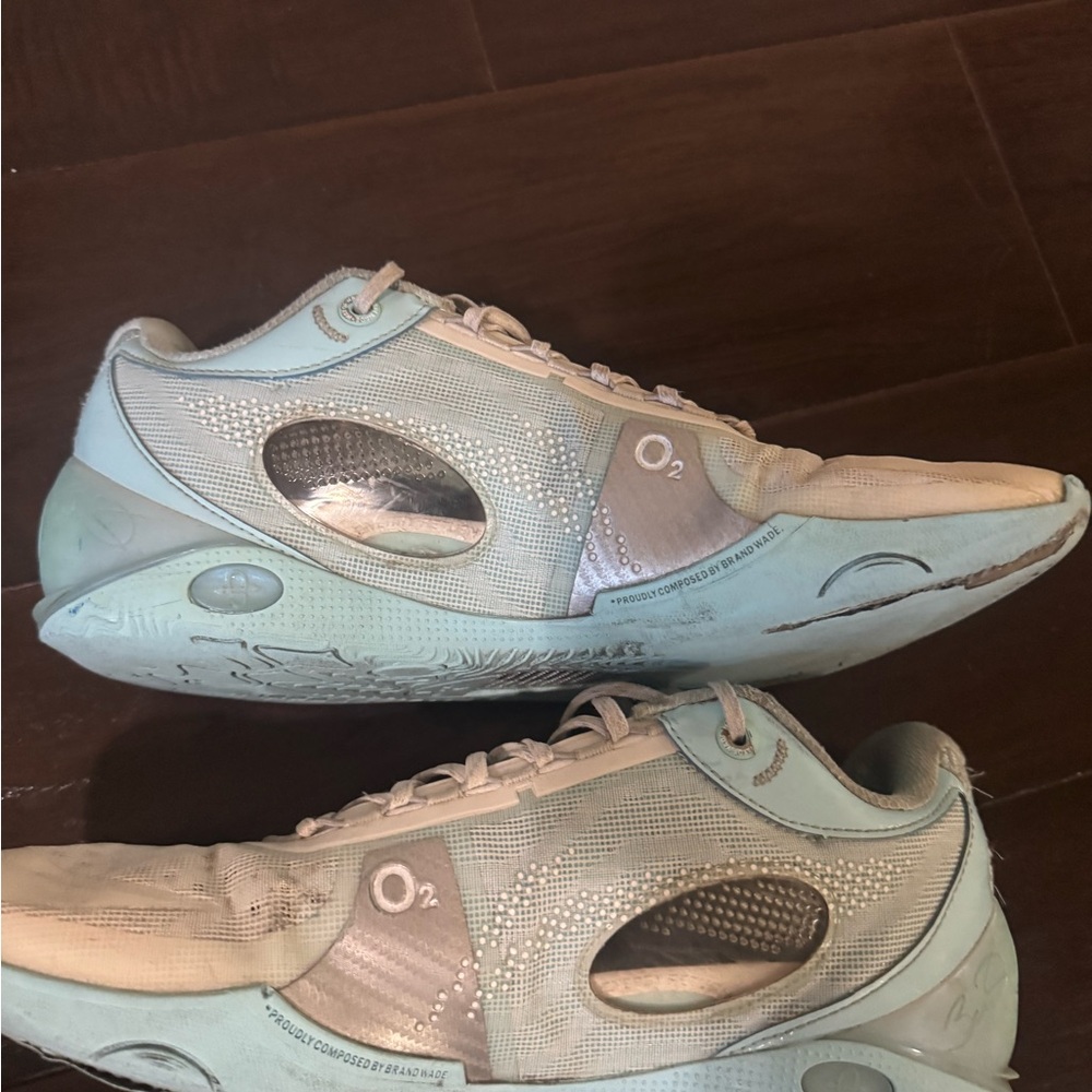 2023 Li-Ning Way of Wade 808 3 Ultra ‘Oxygen’ - Picture 3 of 6